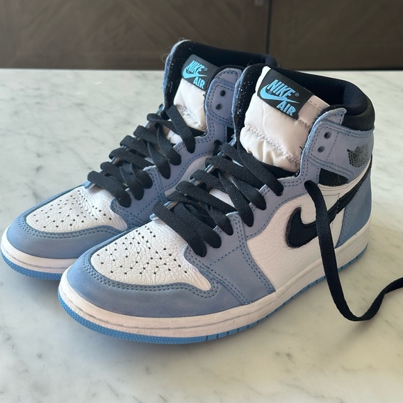 Authentic Air Jordan 1 Retro High OG ‘University Blue’ - Picture 1 of 8